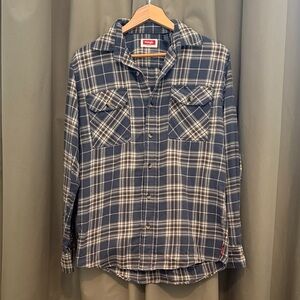 Wrangler Men's Navy and White Plaid Button Down Shirt